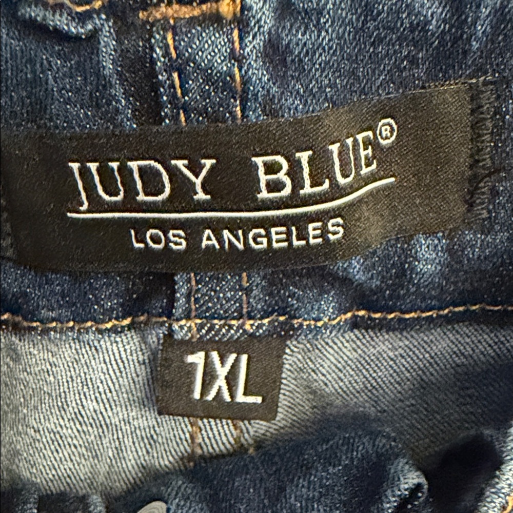 Judy Blue Women's Classic Blue Jean Shorts - Picture 2 of 4